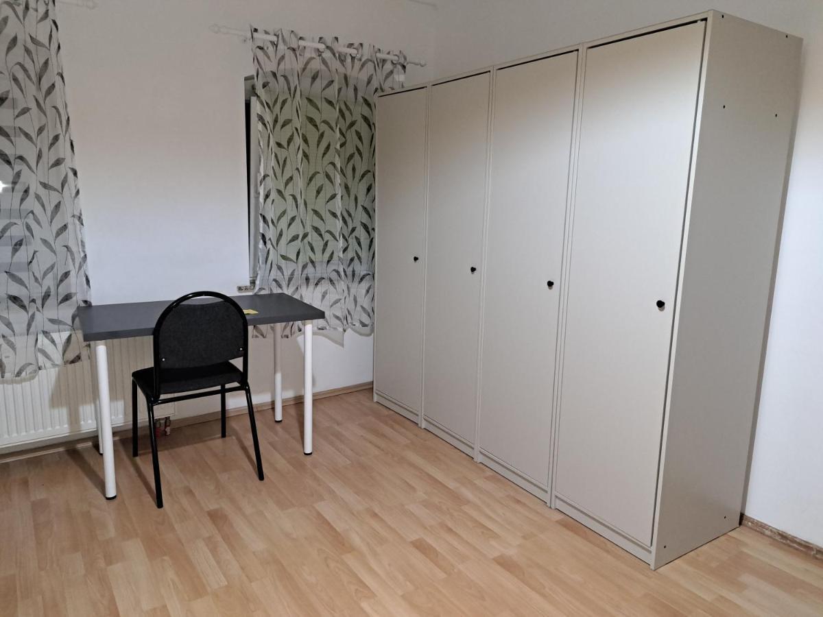 Simostay Halle  Buitenkant foto